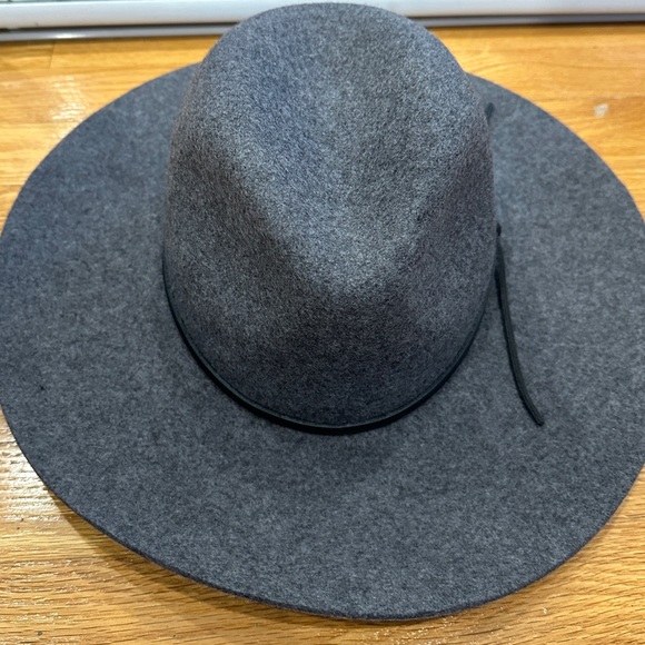 Brand new 100 % felt fedora - from Nordstrom - Picture 2 of 5
